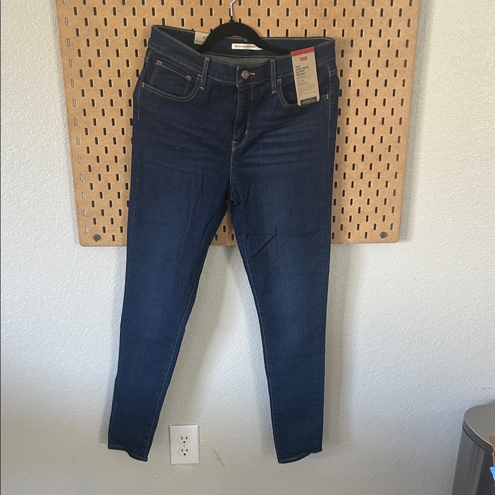 Levi's Women's Dark Indigo Skinny Jeans
